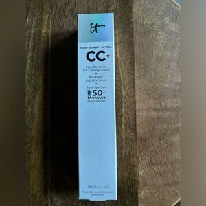 IT cosmetics spf 50+CC cream- color correcting full coverage cream Light Medium